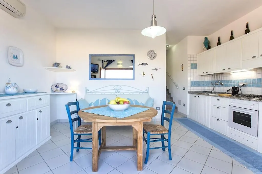 Torre Dei Corsari Vista Mare Con Terrazza Spiaggia Sotto Casa Per 5 Persone 0*, Torre dei Corsari