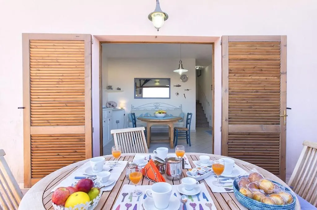 Apartment Torre Dei Corsari Vista Mare Con Terrazza Spiaggia Sotto Casa Per 5 Persone