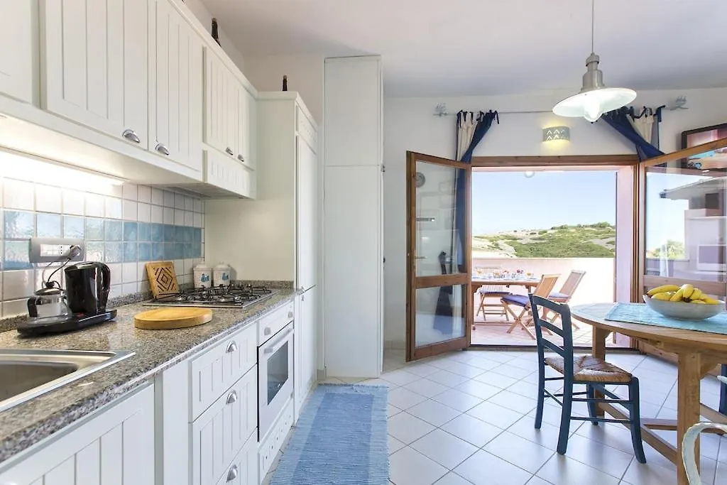 Apartment Torre Dei Corsari Vista Mare Con Terrazza Spiaggia Sotto Casa Per 5 Persone